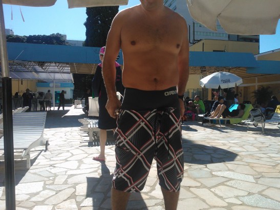 nadador anonimo com bermuda Arena