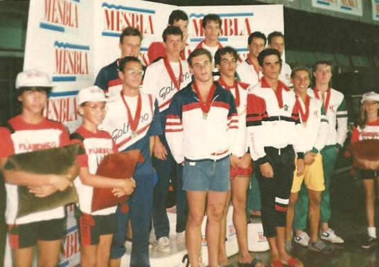 E no 4x100m medley com Luiz Alfredo Mäder, Cezar e Ismail. Prata para o Golfinho com Chico Grocoske, Rogério Morozowski, Rogério Romero e Eduardo De Poli. E ouro para o Flamengo com Cristiano Michelena, Paulo Costa, Fabrizio Perricone e Emanuel Nascimento.