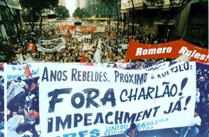 O fã clube do Rogério Romero compareceu ao protesto em grande número, mostrando grande poder de mobilização.