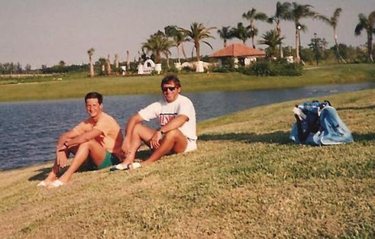 Eu e Léo em maio de 1988 durante o Sundown Swim to Seoul em Mision Bay, Florida.