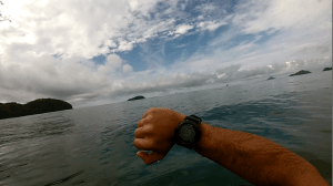 Mar lisinho perfeito para uma nadada. Ilha dos Gatos ao longe.