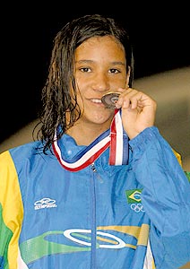 Bronze no Pan para Joanna Maranhão, 16.